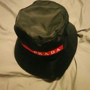 USED UNISEX PRADA HAT. M/L